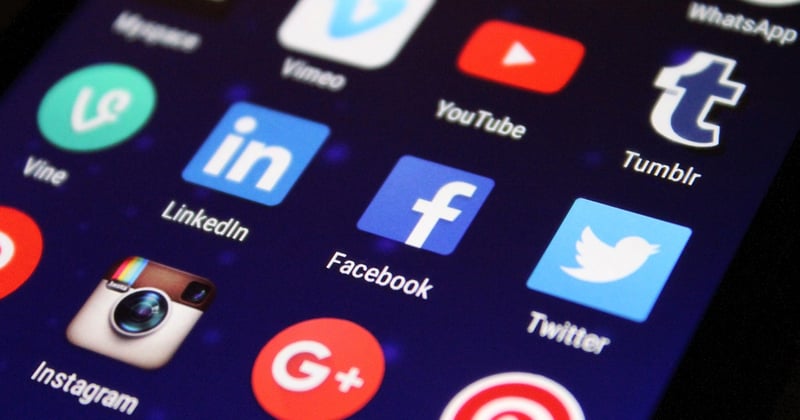 Utiliser les réseaux sociaux pour attirer des clients : le guide