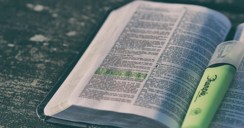 Comment trouver des mots-clés dans un texte