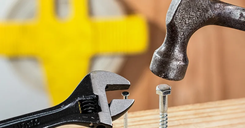 Comment trancher entre deux mots-clés proches : la matrice à trois critères
