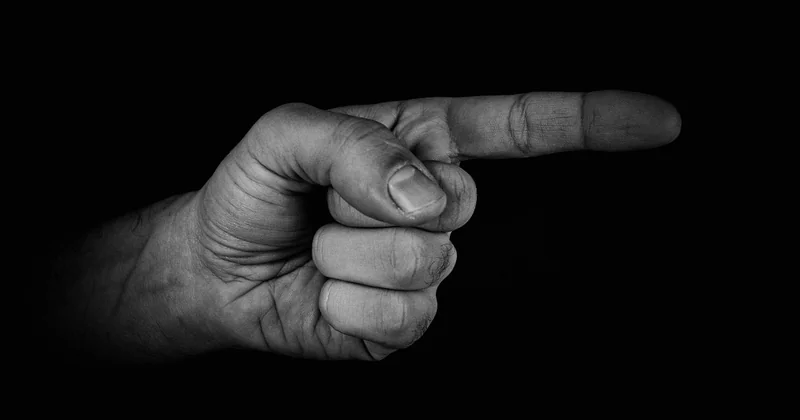 Le levier que presque tout le monde sous-exploite : l'identité verbale
